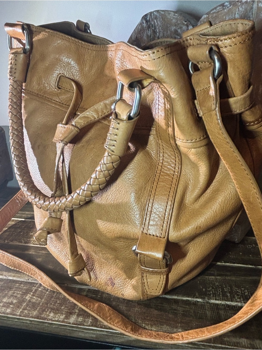 The Sak Classic Tan Leather Shoulder Bag - Stylish Everyday Tote - Picture 2 of 10